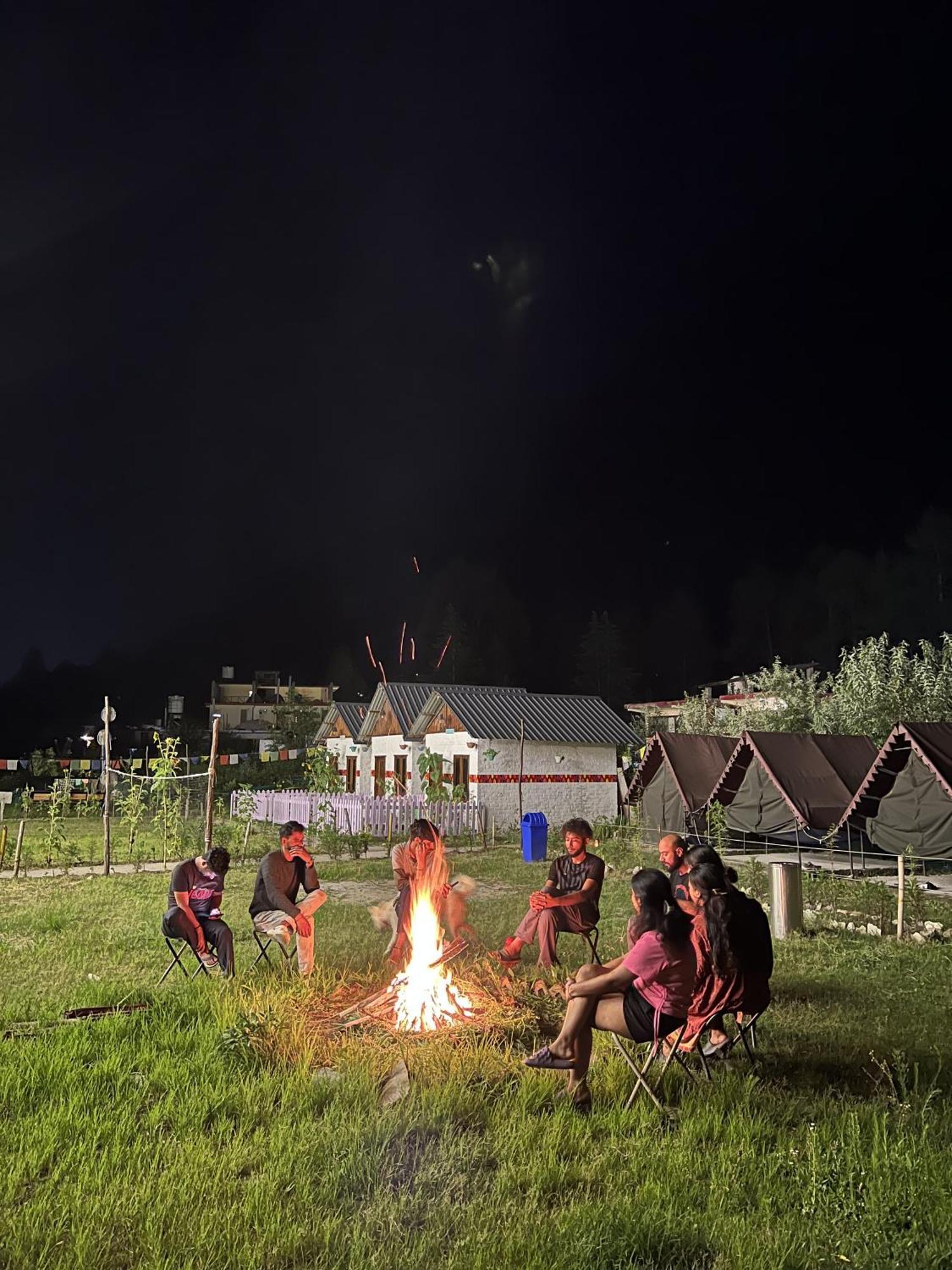 Himtrek Stay Kasol Exterior photo