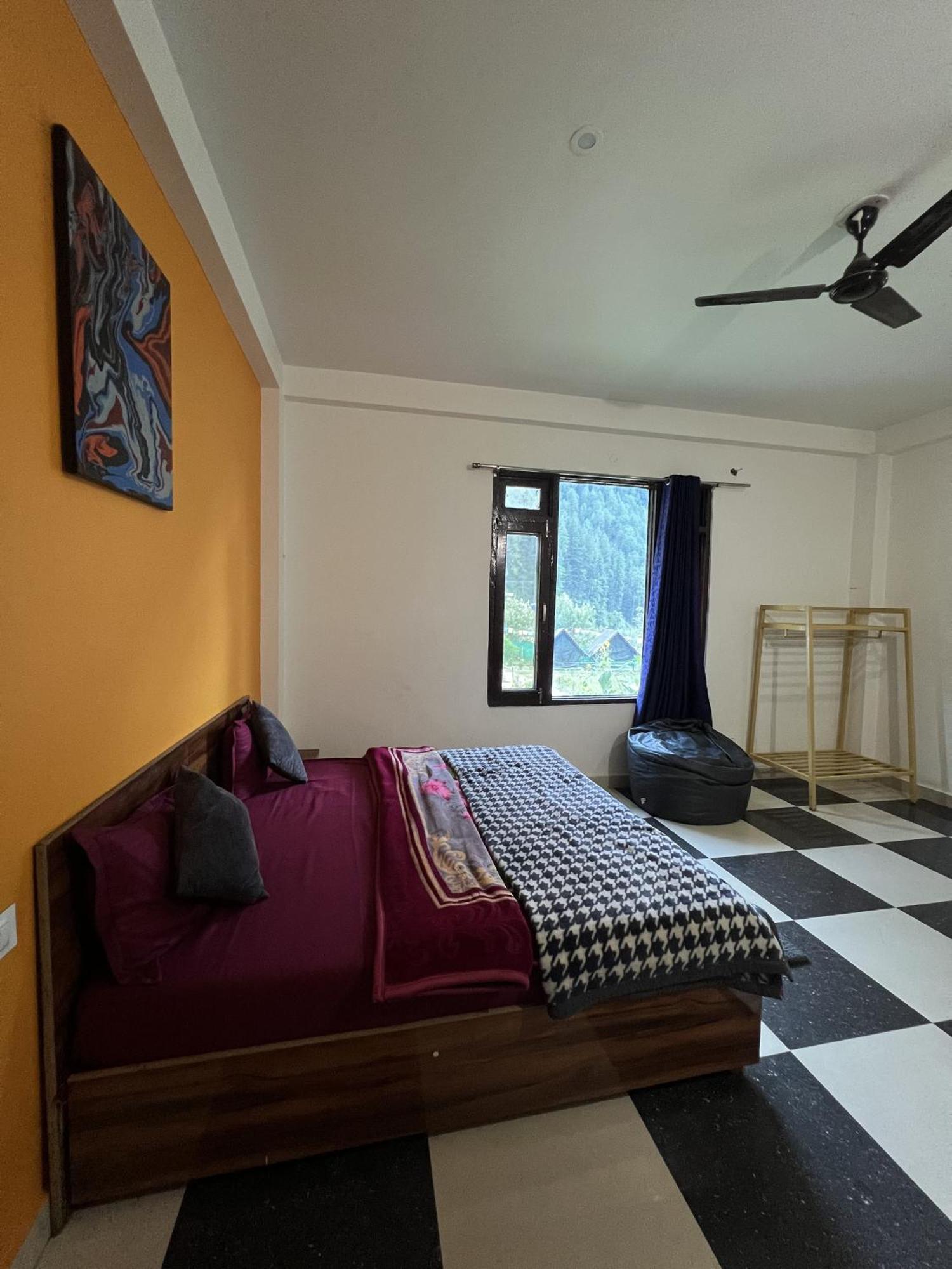 Himtrek Stay Kasol Exterior photo